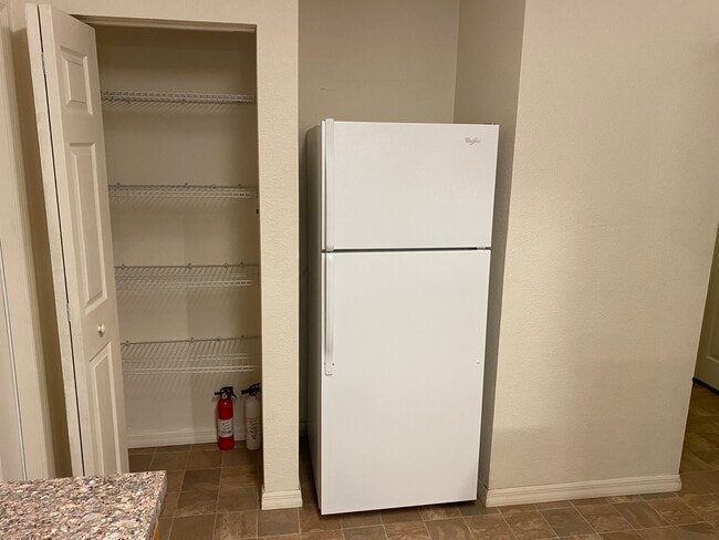 Building Photo - 154 Hurst St