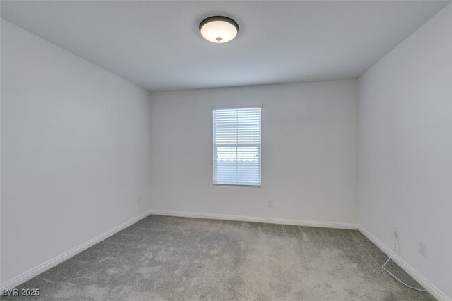 Building Photo - 5164 Steep Cliffs Ave