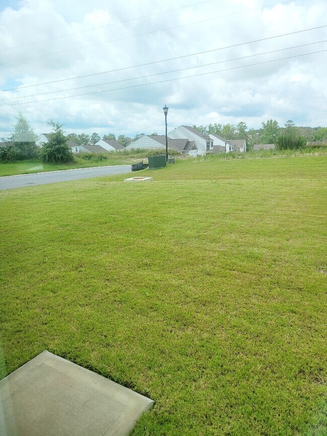 Building Photo - 1031 Peaceful Fawn Dr