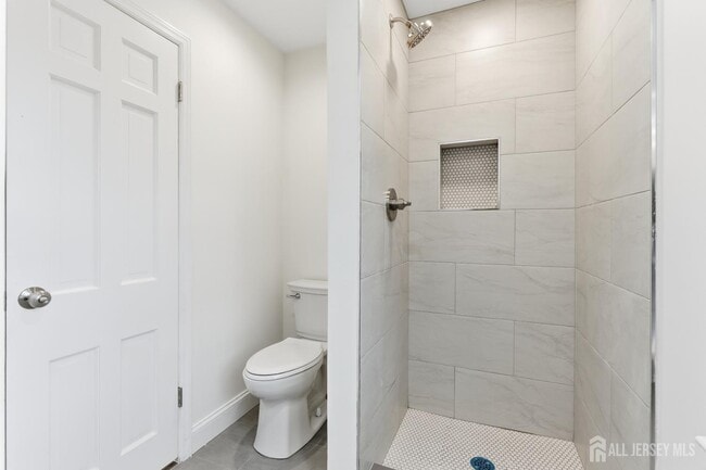 Building Photo - 28 Southfield Rd