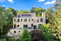 Building Photo - 225 Kenrick St