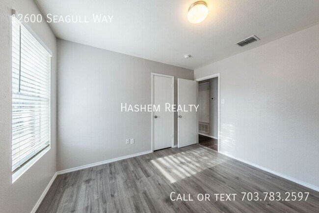 Building Photo - 12600 Seagull Way