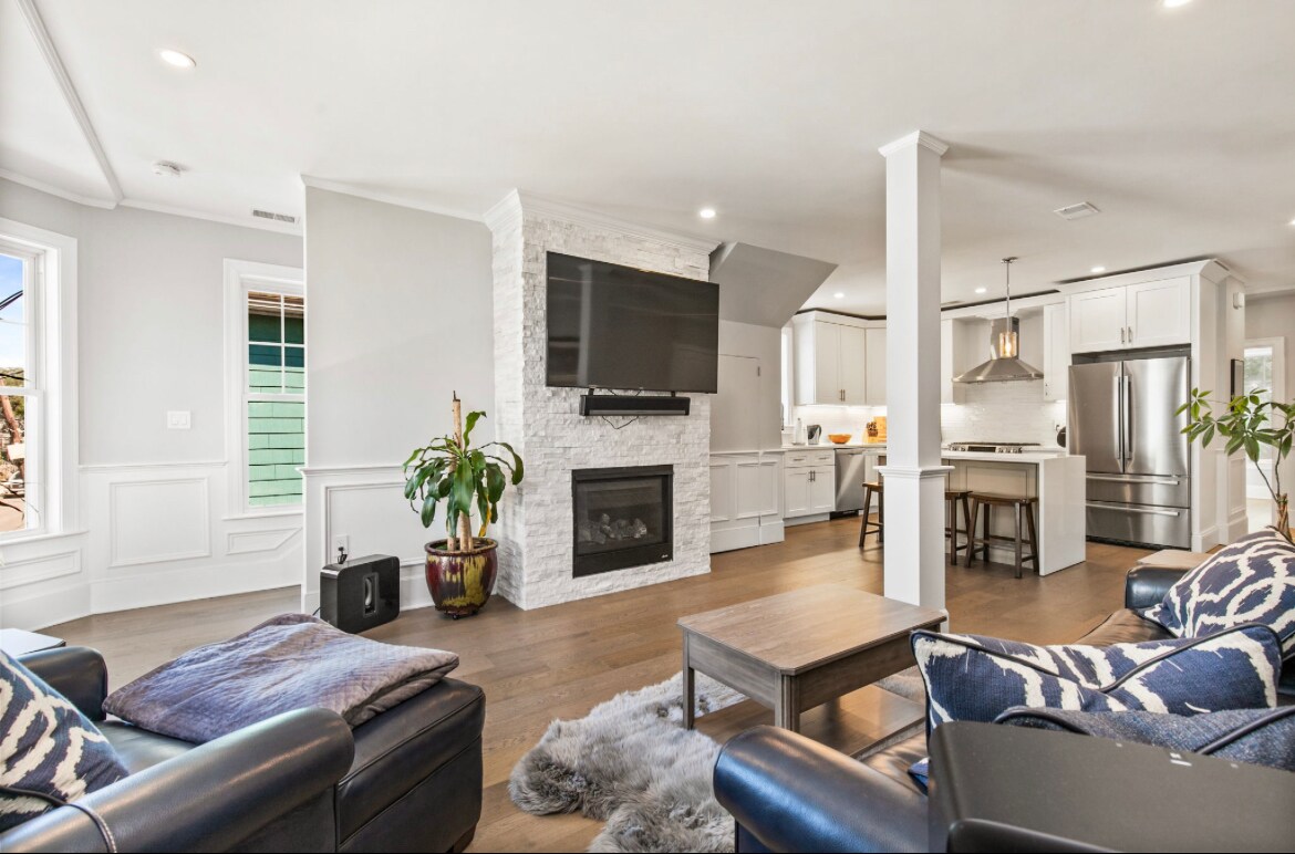 Building Photo - 84 Flint St