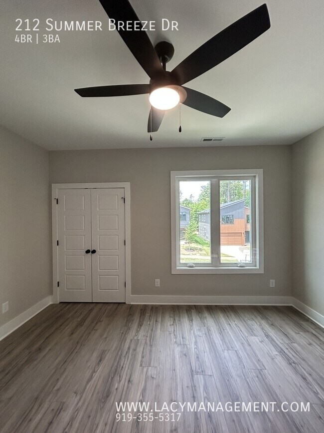 Building Photo - 212 Summer Breeze Dr