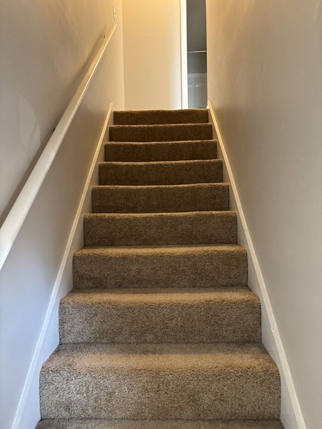 Building Photo - Beautiful Two-Story Home in Cayce