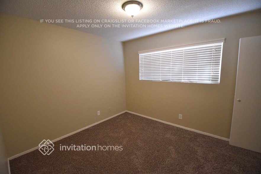 Building Photo - 1754 W 2nd St