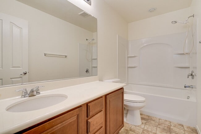 Building Photo - Charming 3-Bedroom Townhome in 89044 with Gated Porch, Walk-In Pantry & Spacious Primary Suite