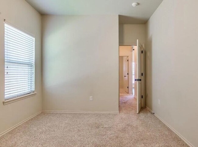 Building Photo - 16301 Iron Tree Ln
