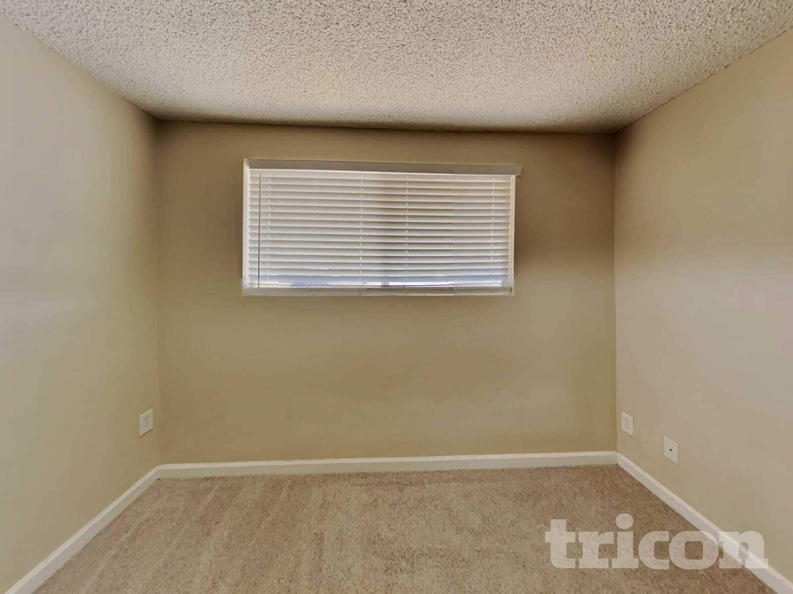 Building Photo - 3830 W Royal Palm Rd