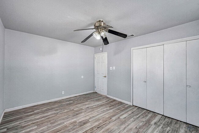 Building Photo - 3519 N Northstar Ave