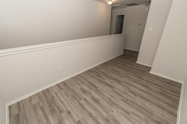 Building Photo - 16911 Andrew Nook Ln