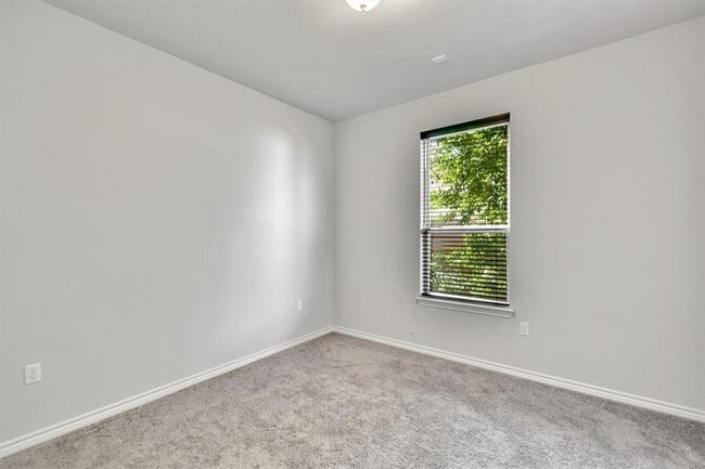 Building Photo - 9111 Gage Dr