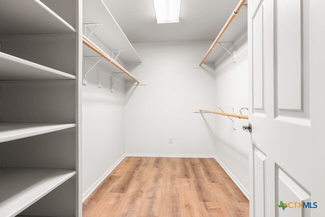 Building Photo - 203 US-87