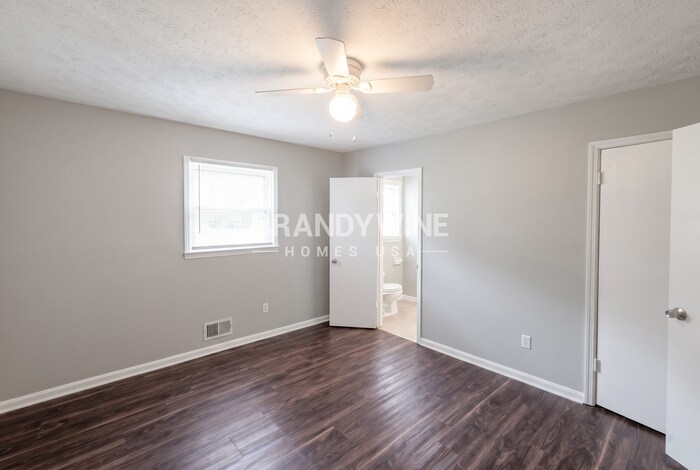 Building Photo - 3310 S Whisper Dr