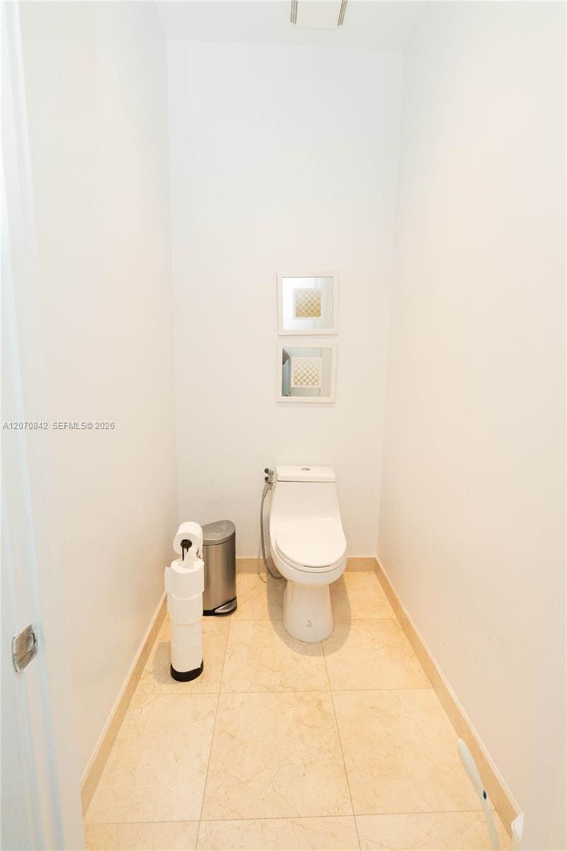 Building Photo - 150 Sunny Isles Blvd