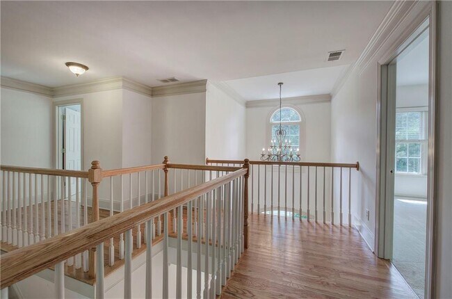 Building Photo - 2320 Starr Lake Dr NW