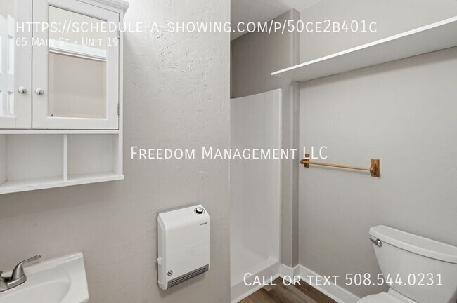 Building Photo - 65 Main St