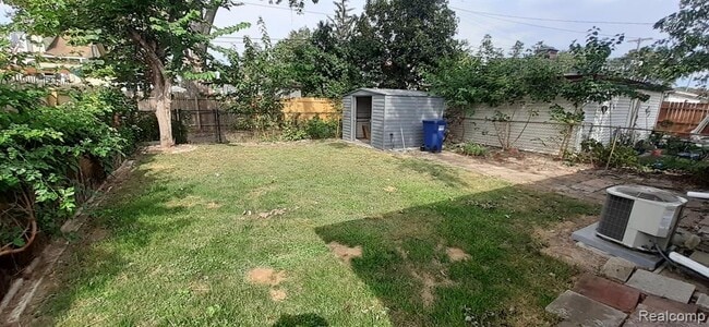 Building Photo - 1516 Marion Ave