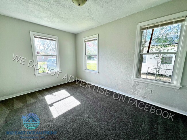 Building Photo - Lovely 3 bedroom / 1 bathroom home now ava...