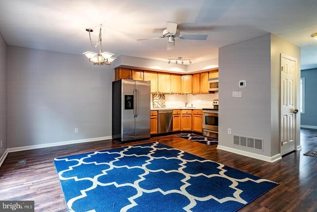 Building Photo - 4205 Fox Pointe Ct