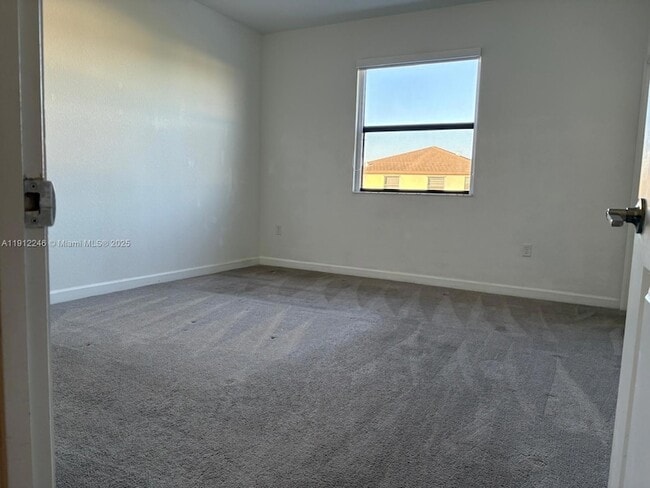 Building Photo - 25282 SW 108th Ave