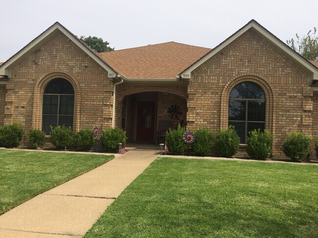 Front - 339 Dogwood Dr