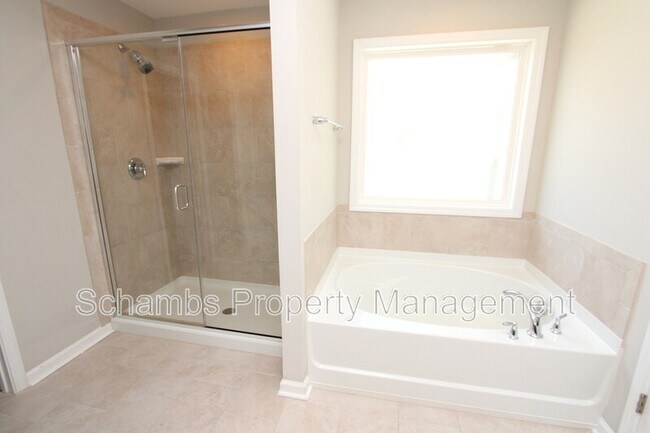Building Photo - 1043 Myers Point Dr