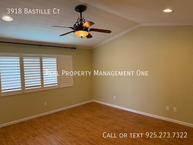 Building Photo - 3918 Bastille Ct
