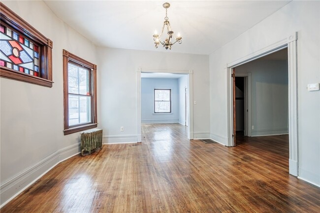 Building Photo - 500 Oxford St