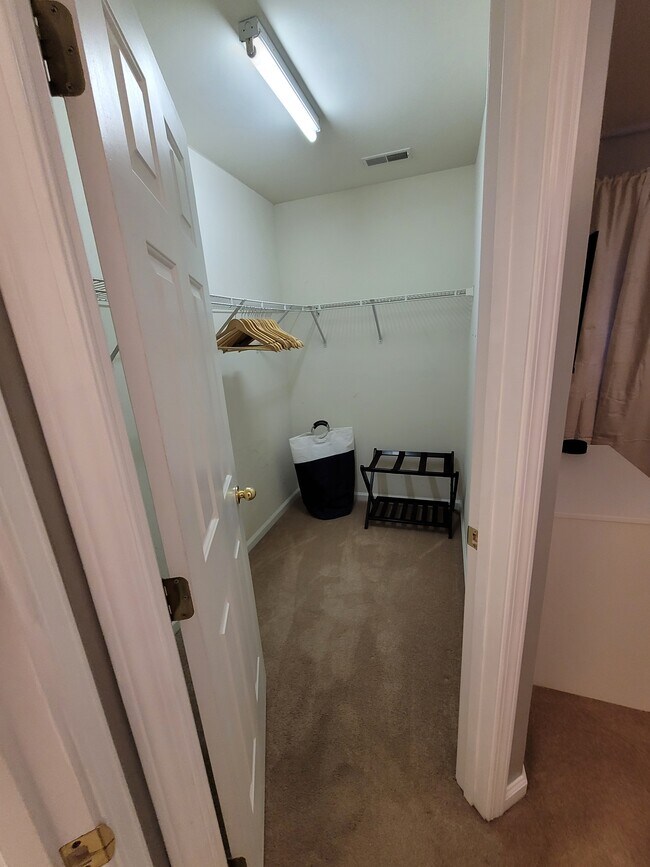 Building Photo - 4919 Sunburst Ln