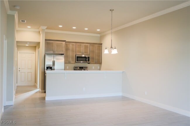 Building Photo - 2020 SW 15th Pl