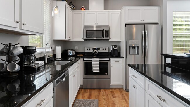 Building Photo - 28 Wentworth Ave