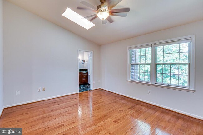 Building Photo - 6867 Williamsburg Pond Ct