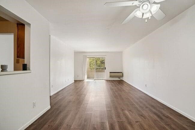 Building Photo - 1132 Morraine View Dr