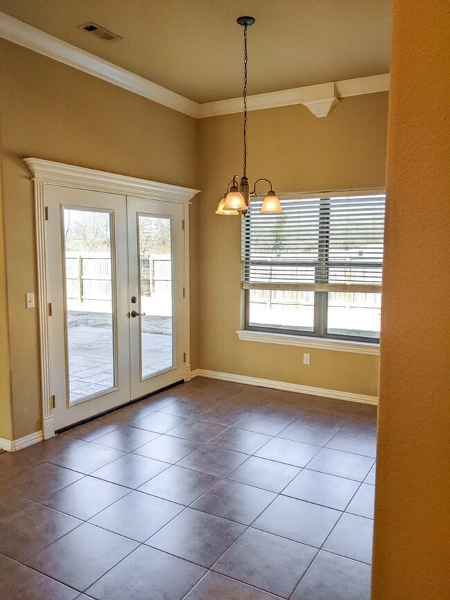 Building Photo - Stunning 4 Bed 2 Bath Home close to Elm Springs Walmart!