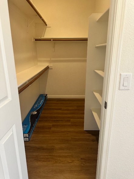 Building Photo - 1060 W Paseo Way