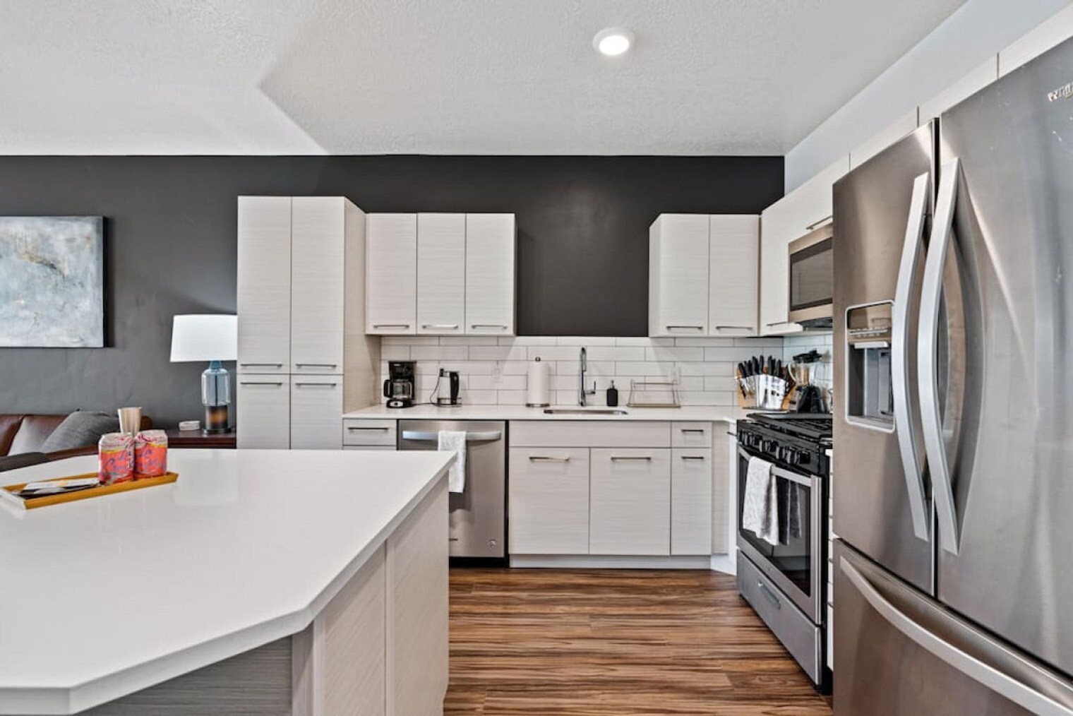 Building Photo - 380 S 400 E