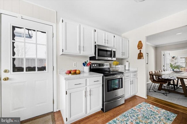 Building Photo - 903 Leverton Rd