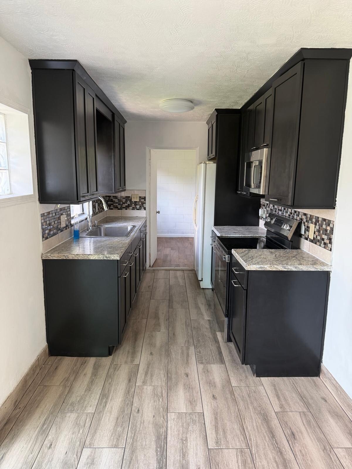 Building Photo - 6323 Ravinnia Dr