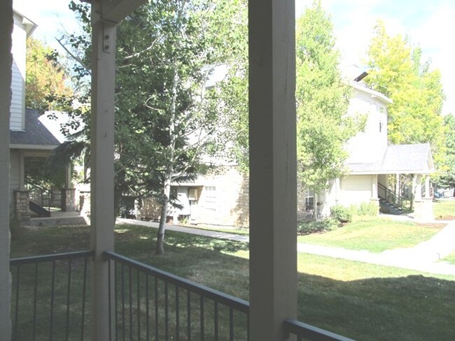 Building Photo - Highly Desirable 1BR Canyon Creek Club Condo