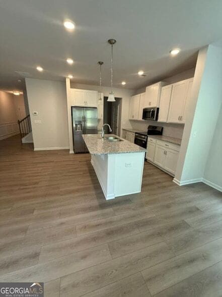 Building Photo - 2340 Ravencliff Dr