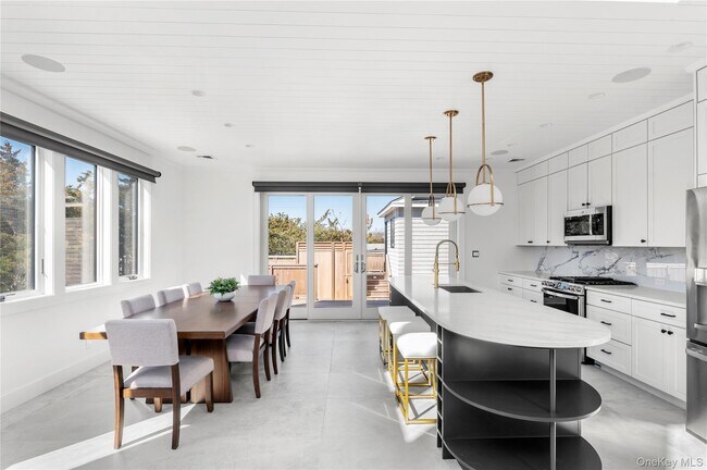 Building Photo - 44 Island Walk