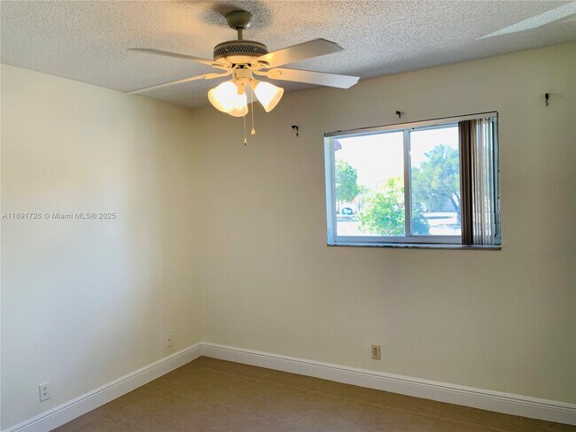 Building Photo - 251 S Cypress Rd
