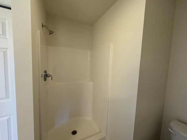 Building Photo - 4 Bed 3 Bath Updated Home In Lititz