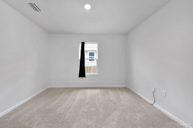 Building Photo - 5631 Guinevere Ln