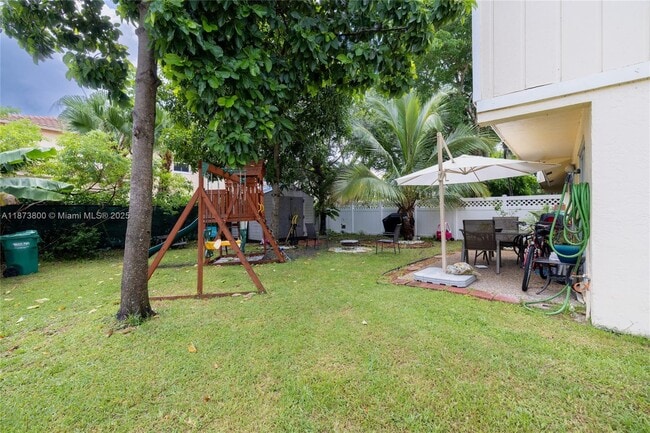 Building Photo - 10600 La Placida Dr