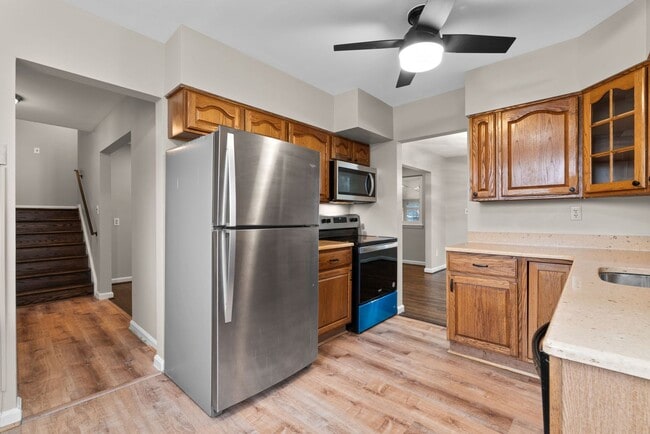 Building Photo - 4 Bed 3 Bath - Takoma Park Split Level - Move In Ready