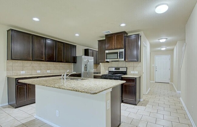 granite counter top - 10814 Arkey Ave