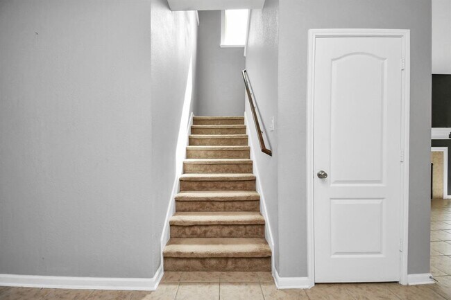 Building Photo - 14018 Harmony Ridge Trl