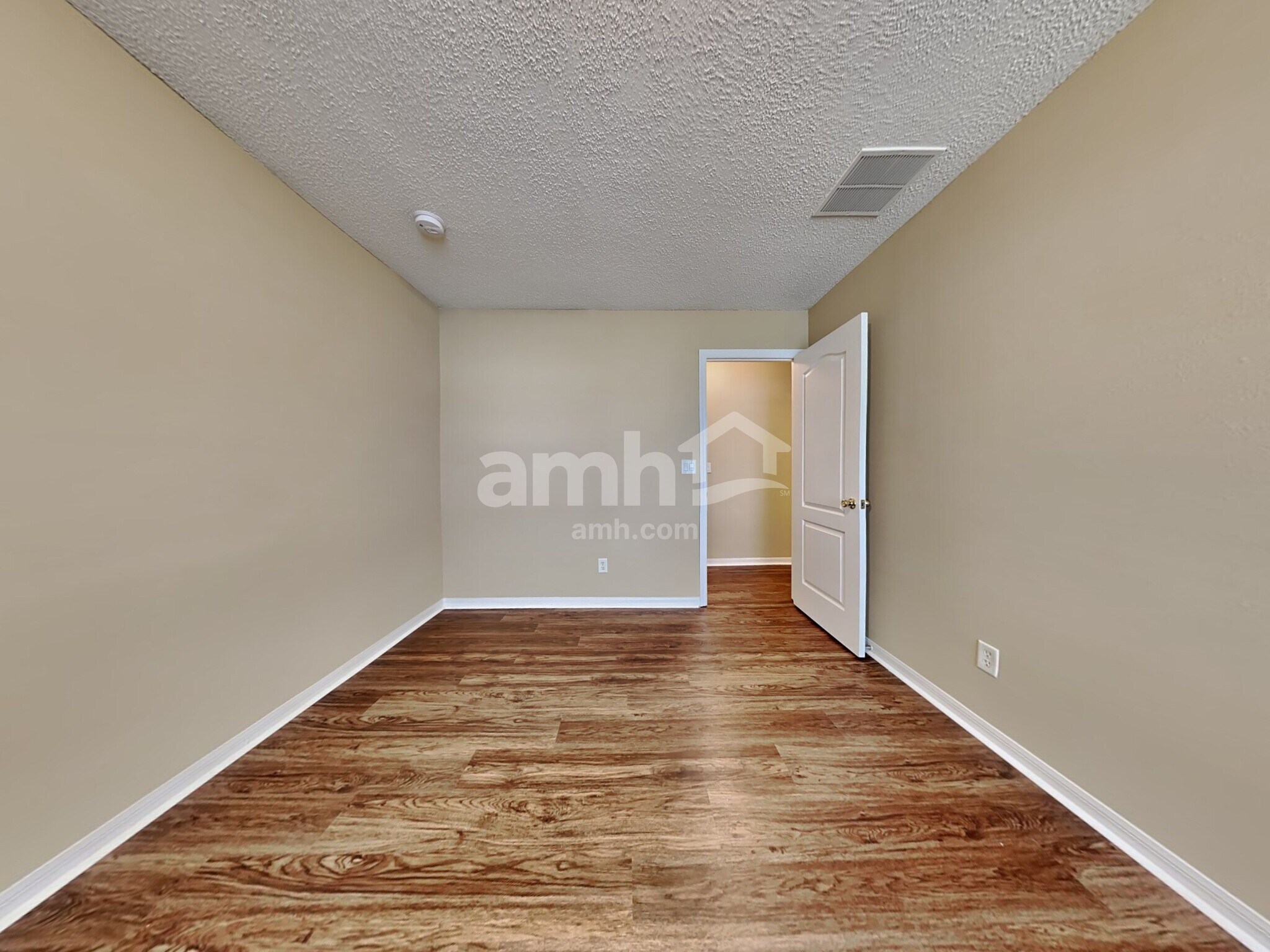 Building Photo - 2603 Waterstone Dr
